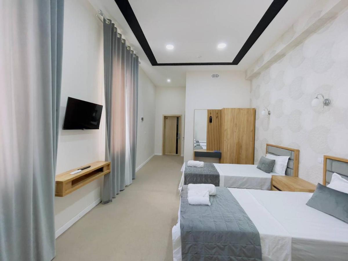 Emin Hotel Фергана Экстерьер фото
